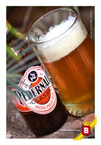 De color cobrizo, esta IPA texana, elaborada por la Pedernales Brewing Co.