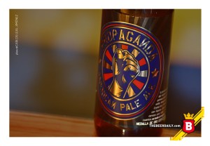 Una etiqueta poco funcional, para una cerveza muy buena.